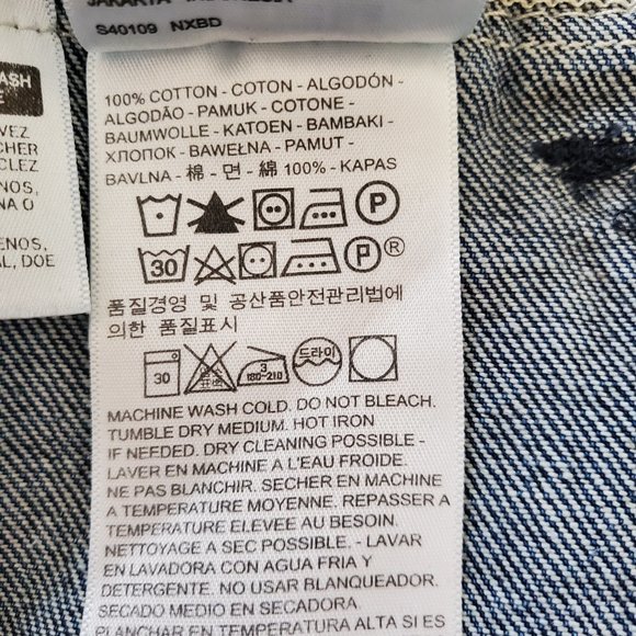 Levi's Denim Jacket - Picture 11 of 16